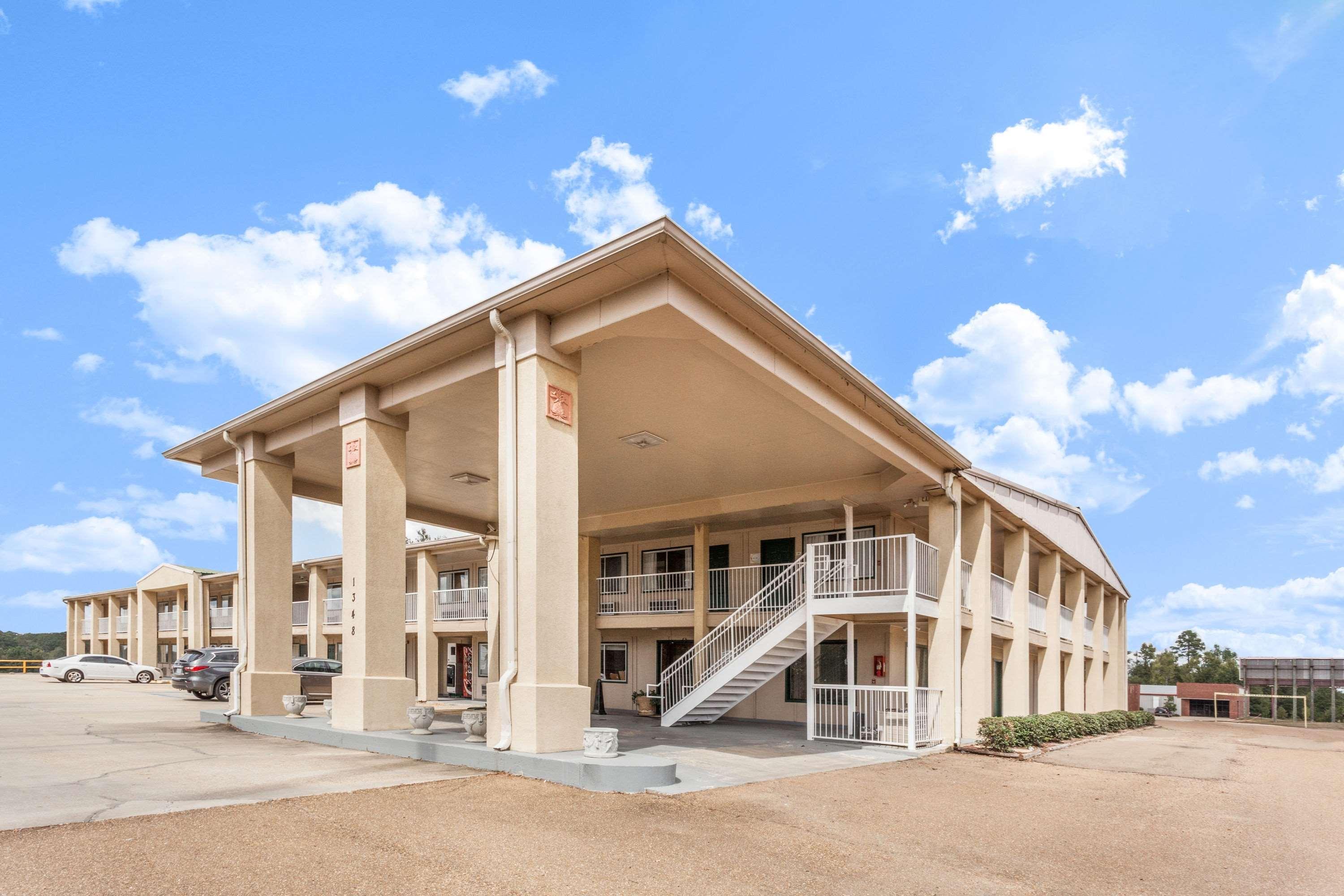 Super 8 By Wyndham Brookhaven Hotel Ngoại thất bức ảnh