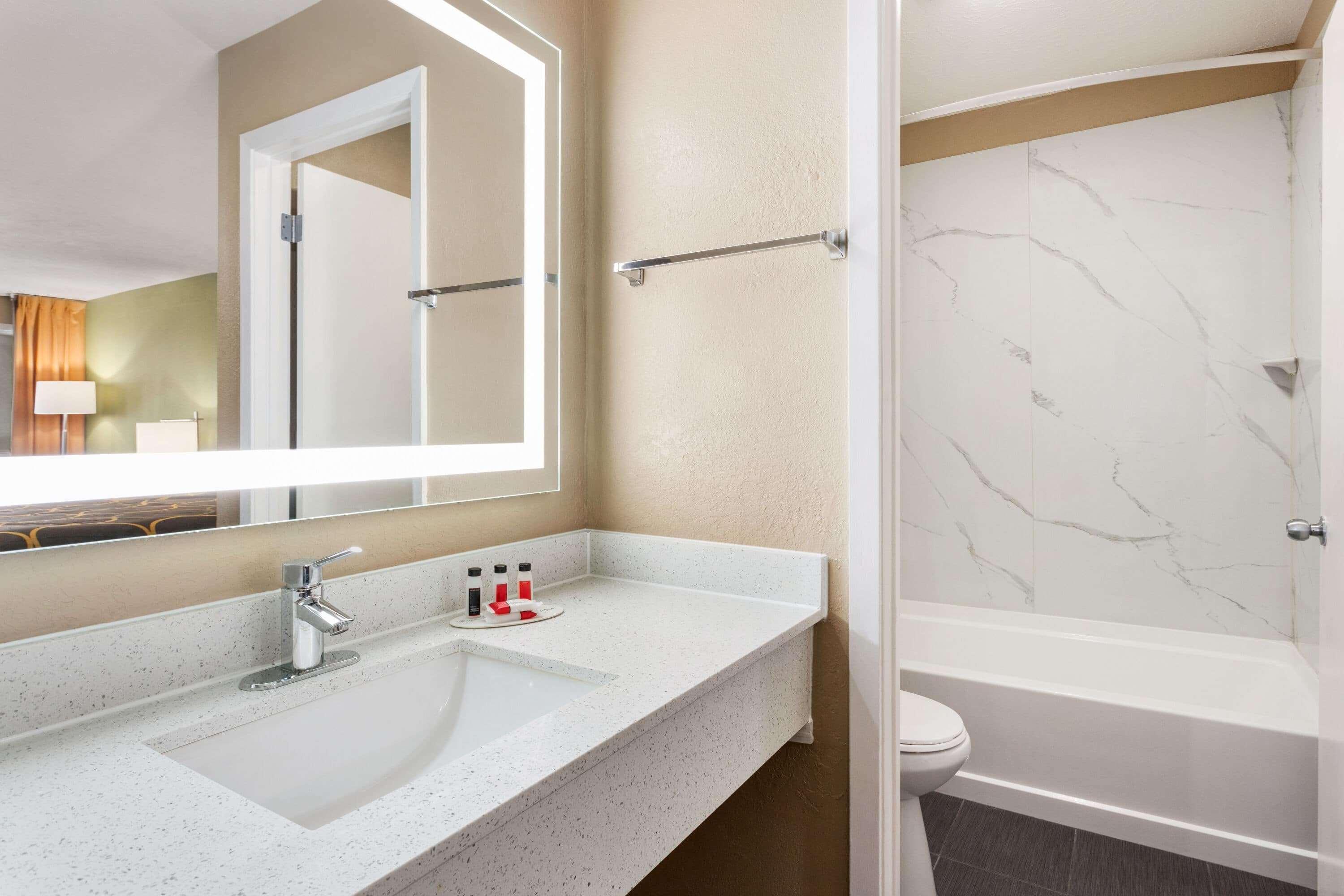 Super 8 By Wyndham Brookhaven Hotel Ngoại thất bức ảnh